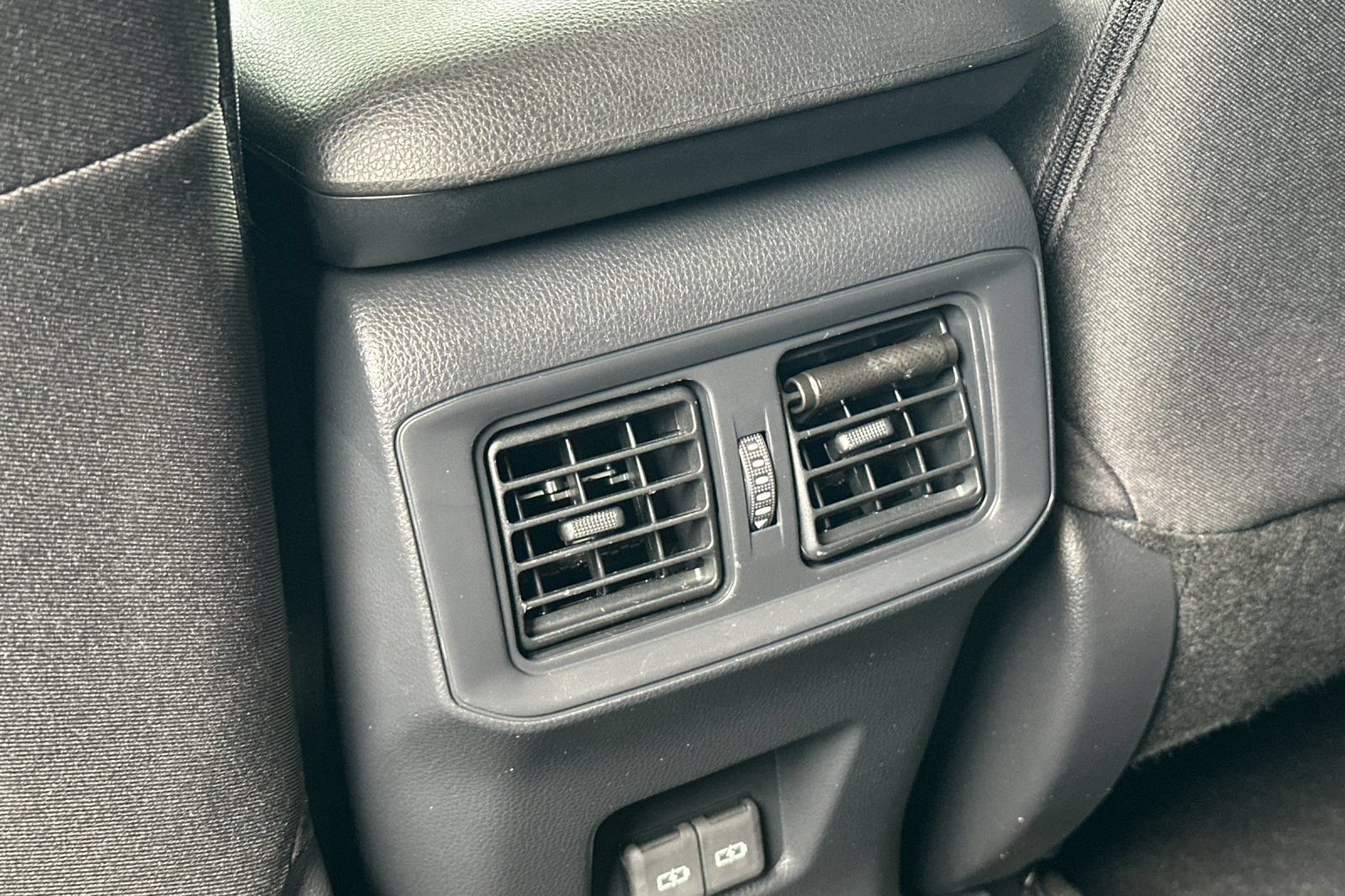 Used 2025 Toyota RAV4 XLE w/ Convenience Package AWD/4WD image 14