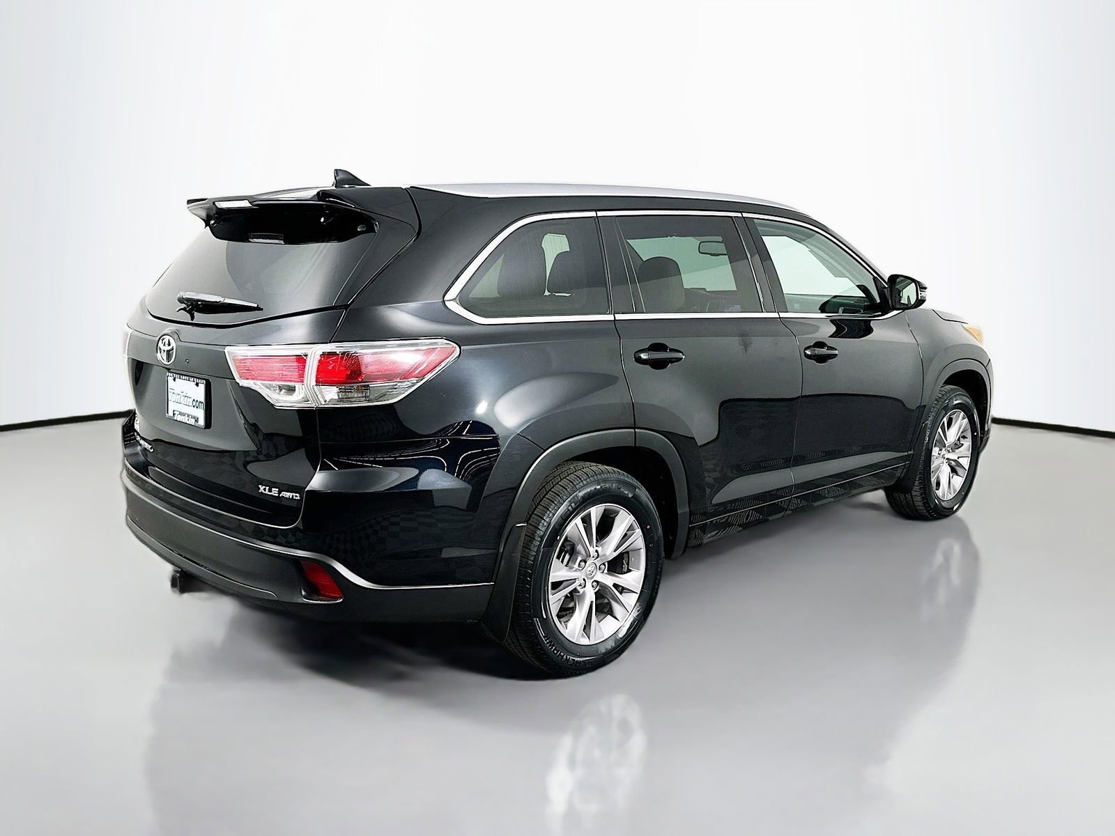 Used 2015 Toyota Highlander XLE image 8