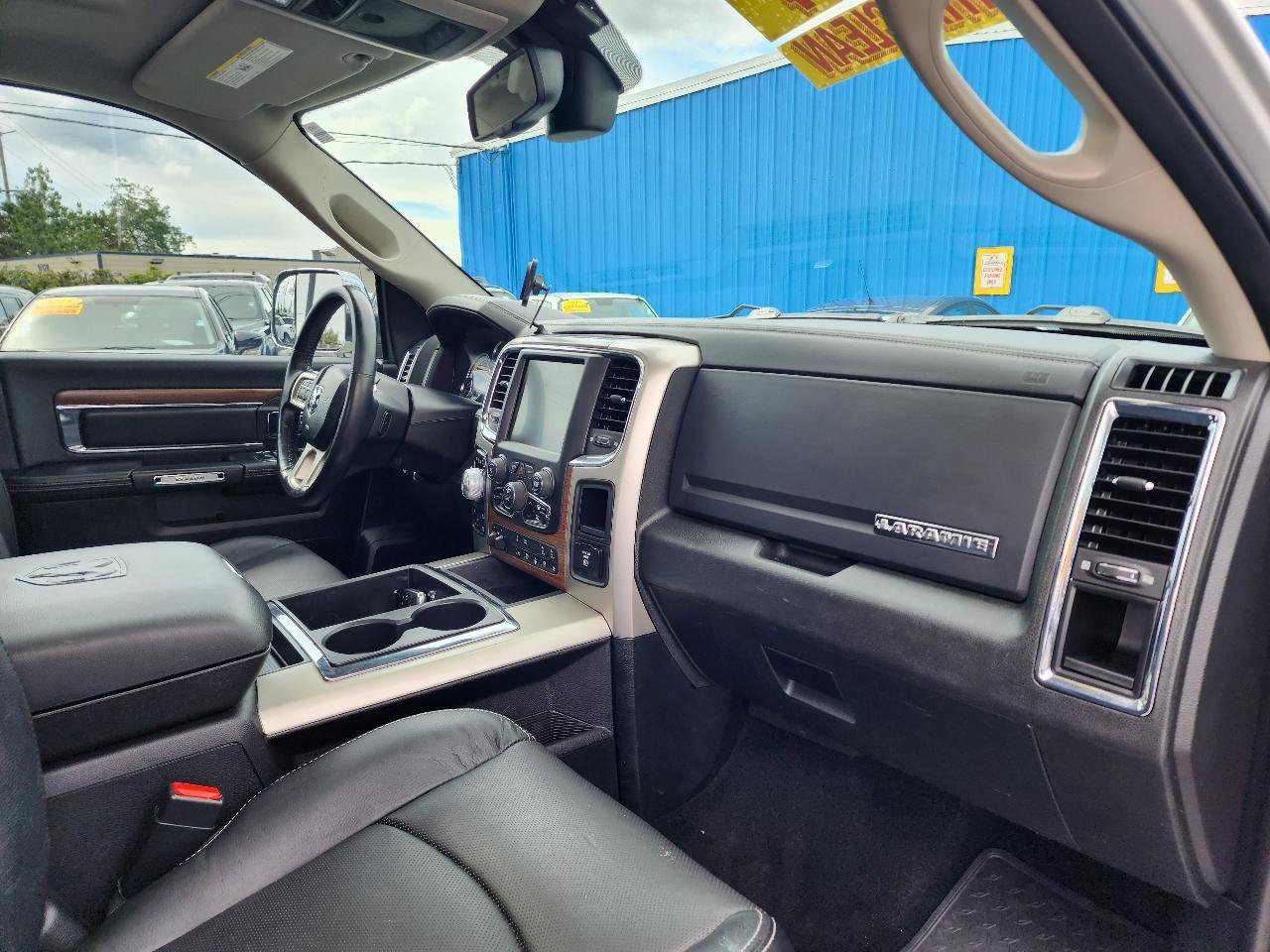 Used 2014 RAM 1500 Laramie w/ Convenience Group AWD/4WD image 27