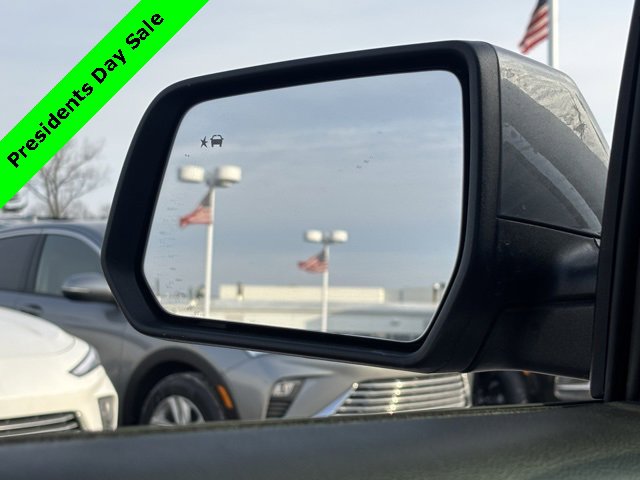 Used 2020 GMC Acadia SLE w/ Driver Convenience Package image 30