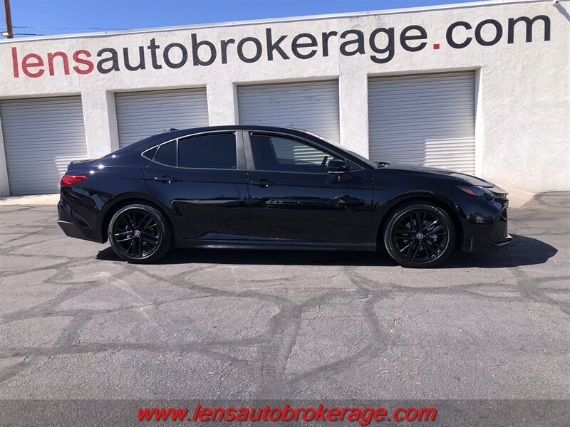 Used 2025 Toyota Camry SE w/ Convenience Package