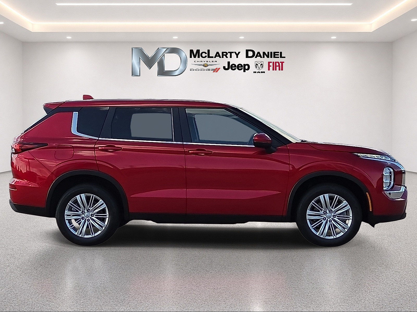 Used 2024 Mitsubishi Outlander ES FWD image 6