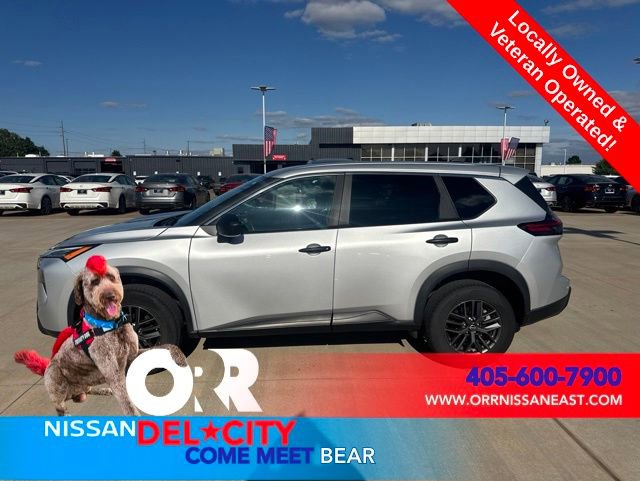 Used 2024 Nissan Rogue S FWD image 2