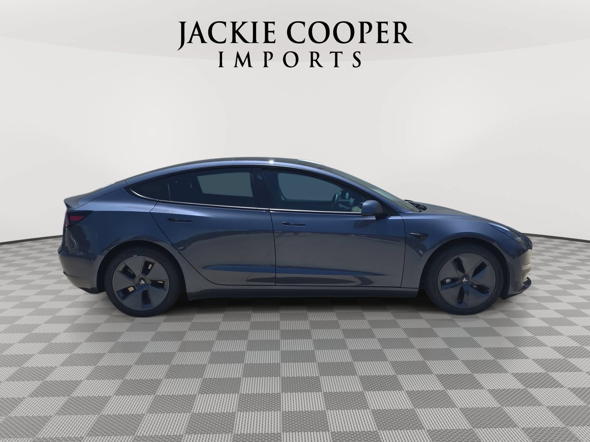 Used 2021 Tesla Model 3 Standard Range Plus RWD image 4