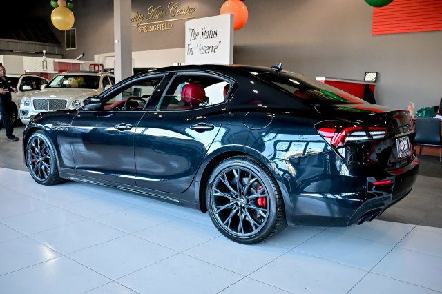 Used 2022 Maserati Ghibli Modena Q4 image 7