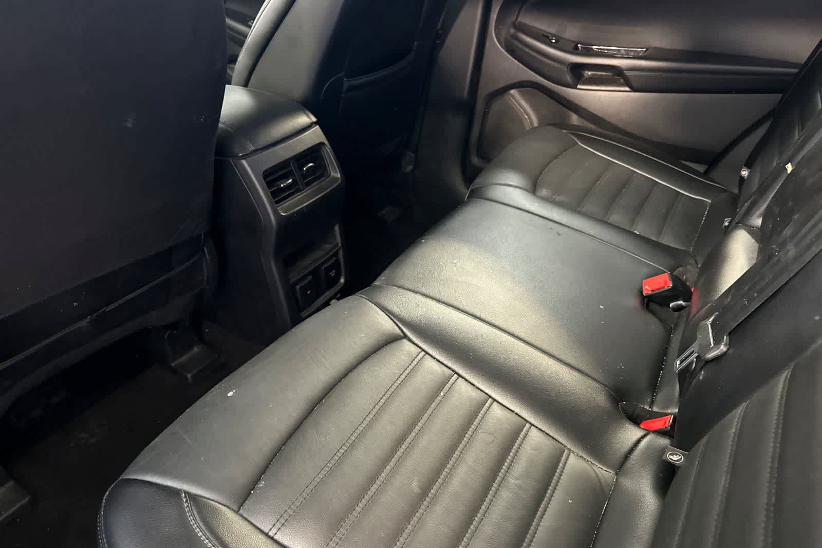 Used 2018 Ford Edge SEL w/ Equipment Group 201A FWD image 5
