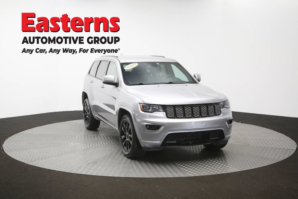 Used 2017 Jeep Grand Cherokee Altitude AWD/4WD image 50