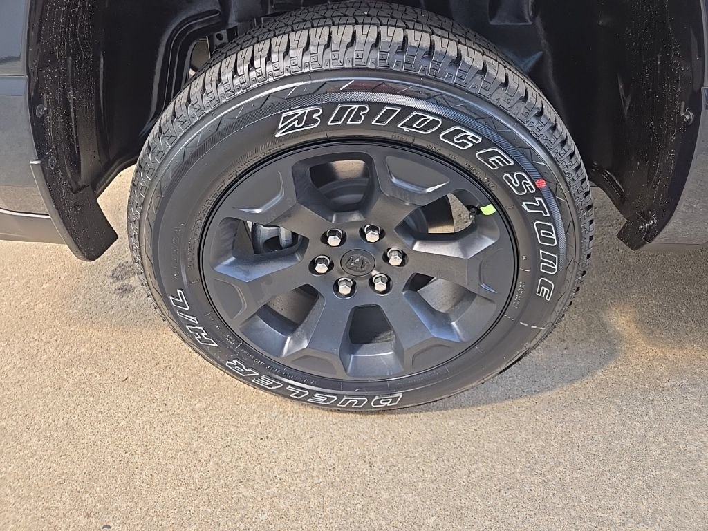 New 2027 RAM 1500 Express AWD/4WD image 31