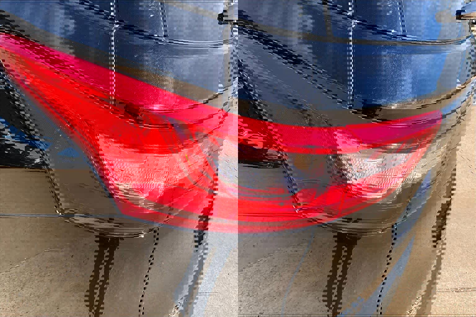 Used 2020 Chevrolet Traverse RS image 27