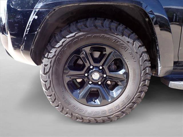 Used 2022 Toyota 4Runner SR5 Premium AWD/4WD image 7