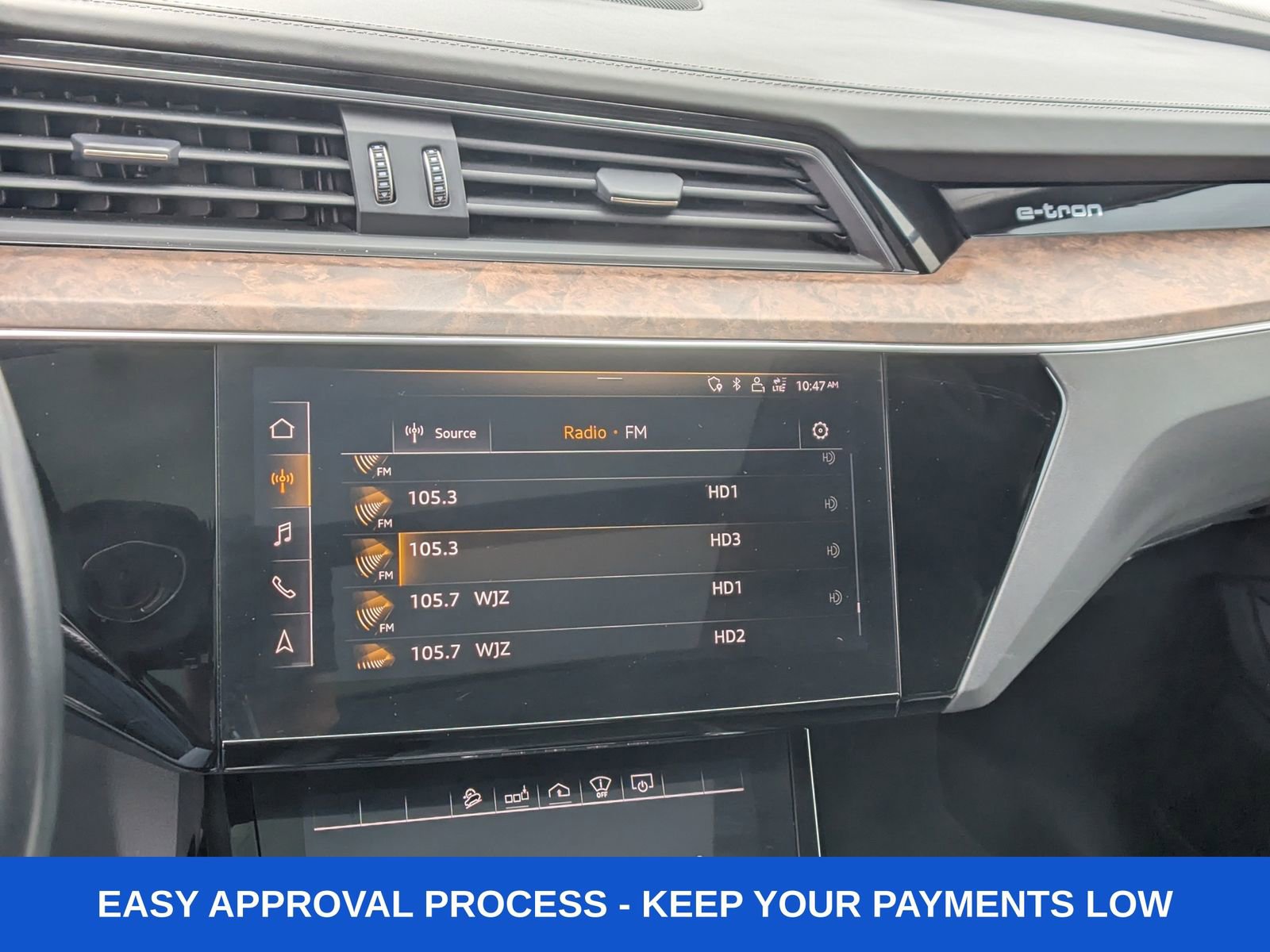 Used 2019 Audi e-tron Prestige w/ Prestige Package image 30