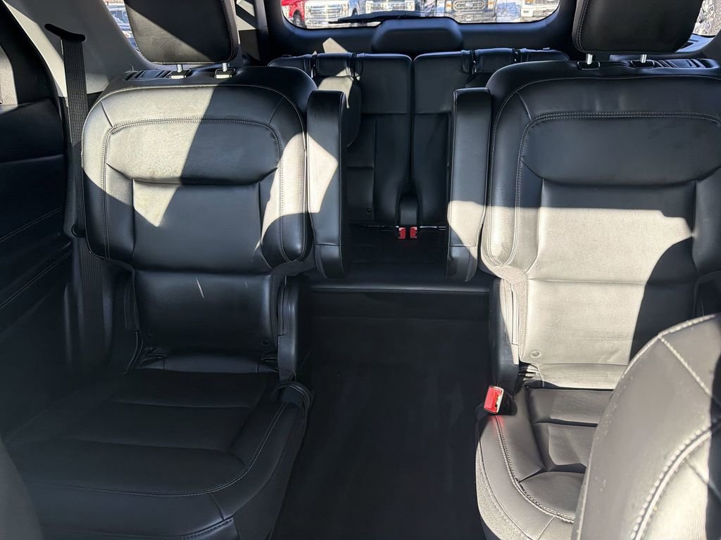 Used 2022 Ford Explorer XLT w/ Equipment Group 202A image 23