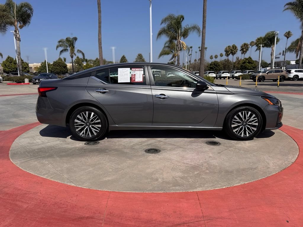 Certified 2024 Nissan Altima 2.5 SV FWD image 9