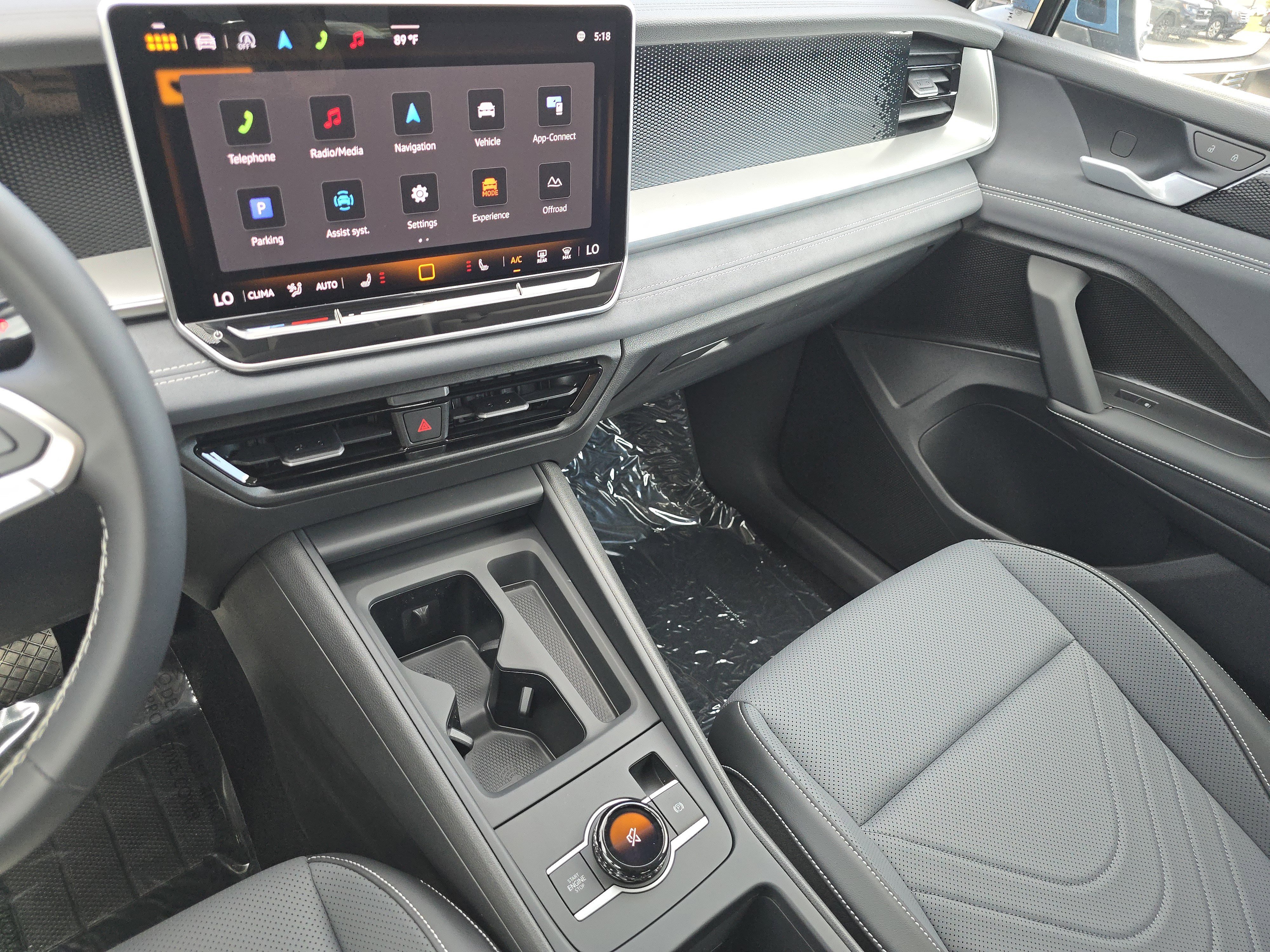 New 2025 Volkswagen Tiguan SE image 23