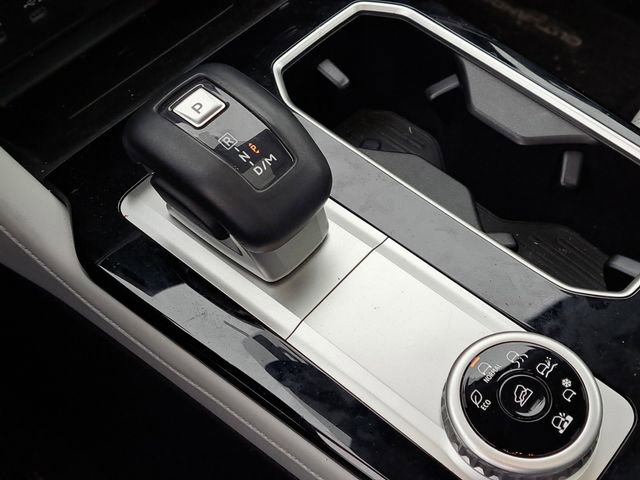 Used 2025 Mitsubishi Outlander SEL AWD/4WD image 17