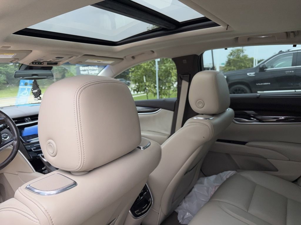 Used 2017 Cadillac XTS Premium Luxury FWD image 6