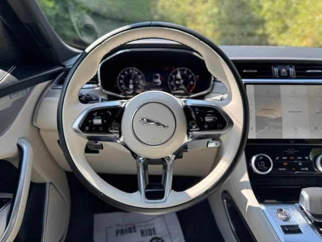 Certified 2025 Jaguar F-PACE R-Dynamic S AWD/4WD image 22