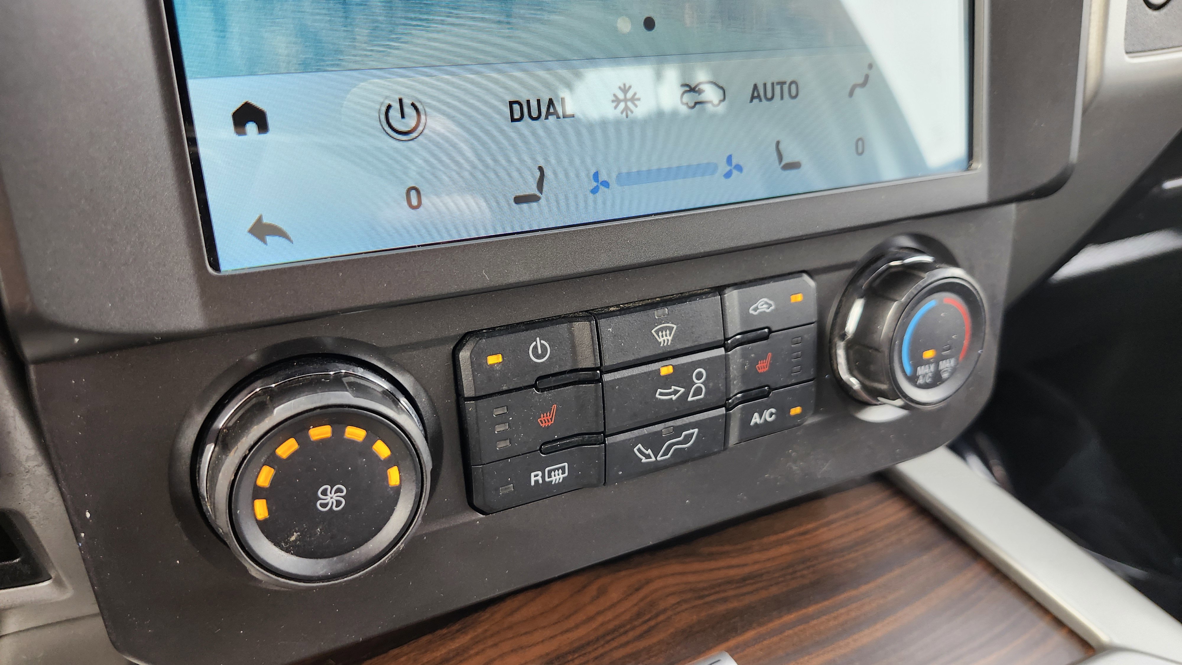 Used 2016 Ford F150 Lariat image 36