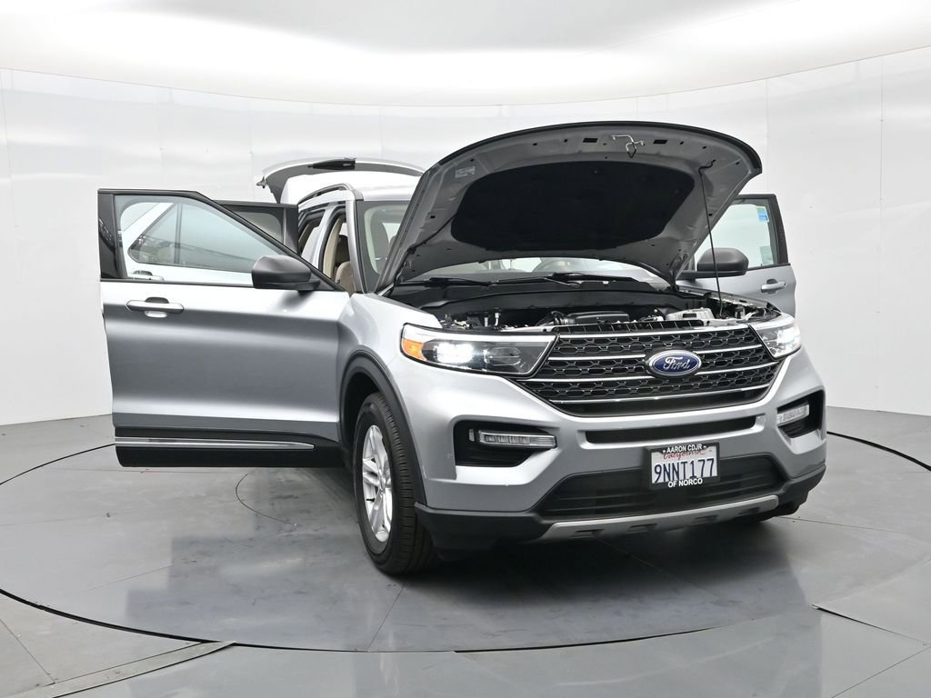 Used 2024 Ford Explorer XLT w/ Equipment Group 202A image 38
