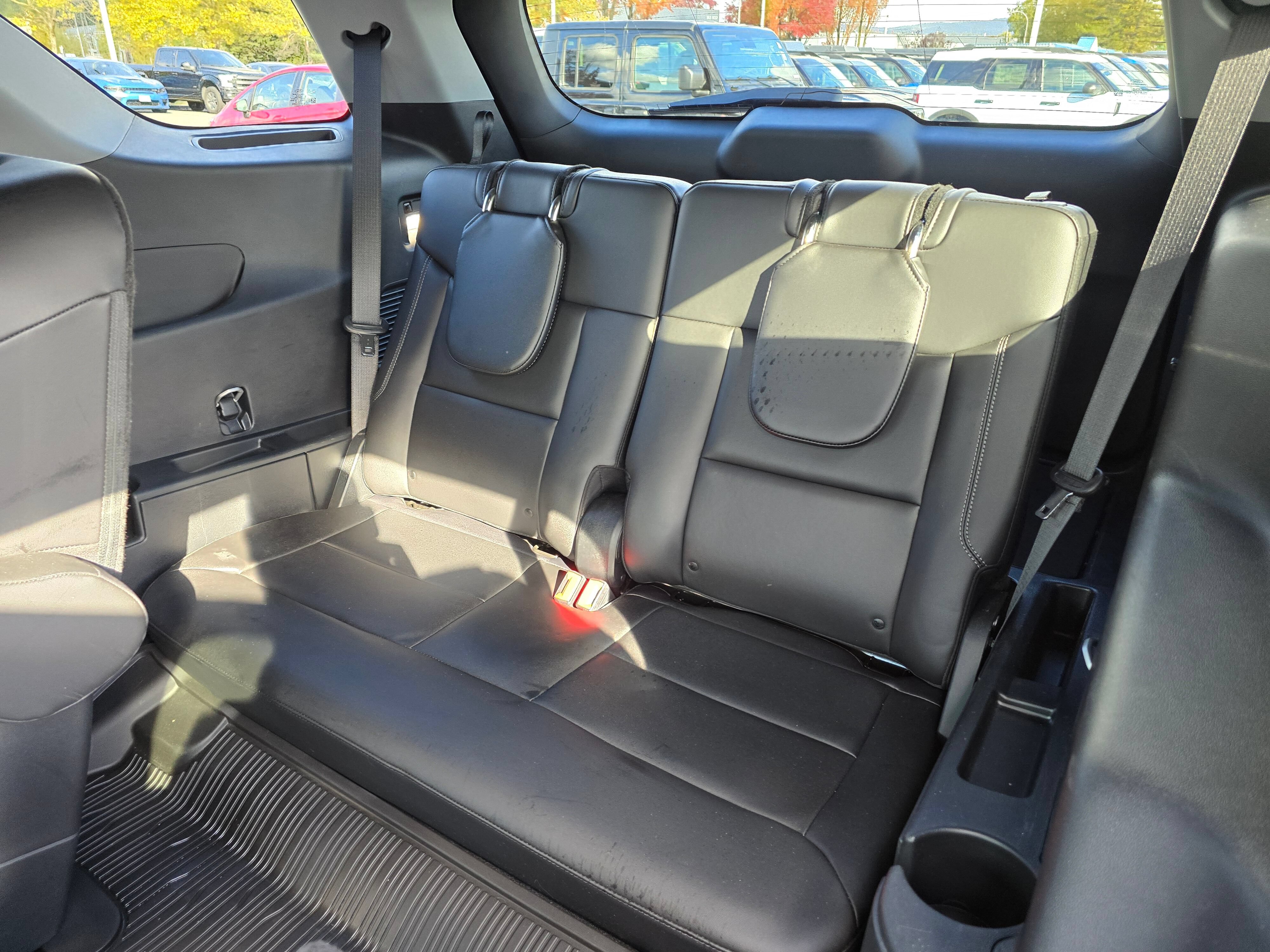 Certified 2024 Ford Explorer XLT w/ Equipment Group 202A AWD/4WD image 19