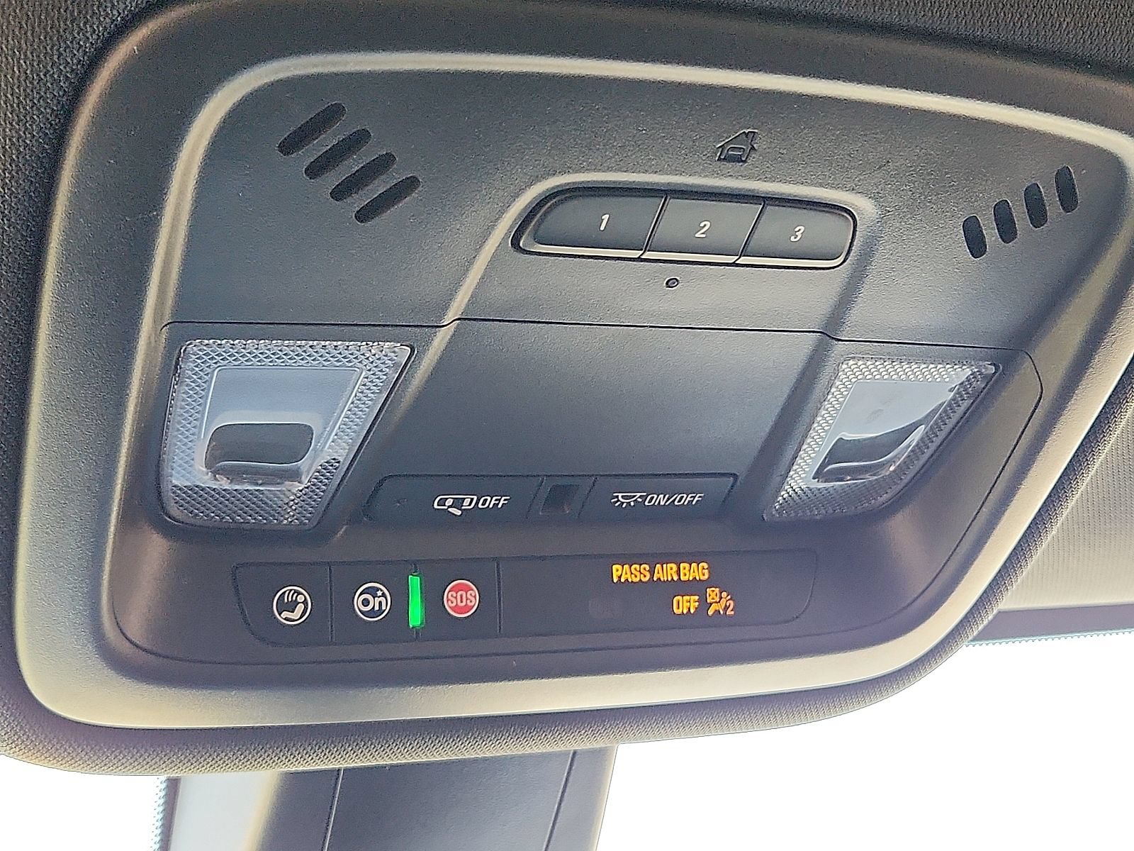 Used 2023 Chevrolet Traverse LT AWD/4WD image 14