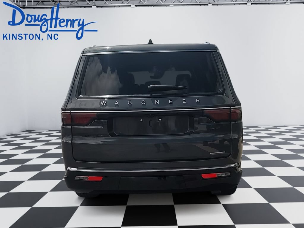Used 2024 Jeep Wagoneer L Series III w/ Flexible Seating Group AWD/4WD image 4
