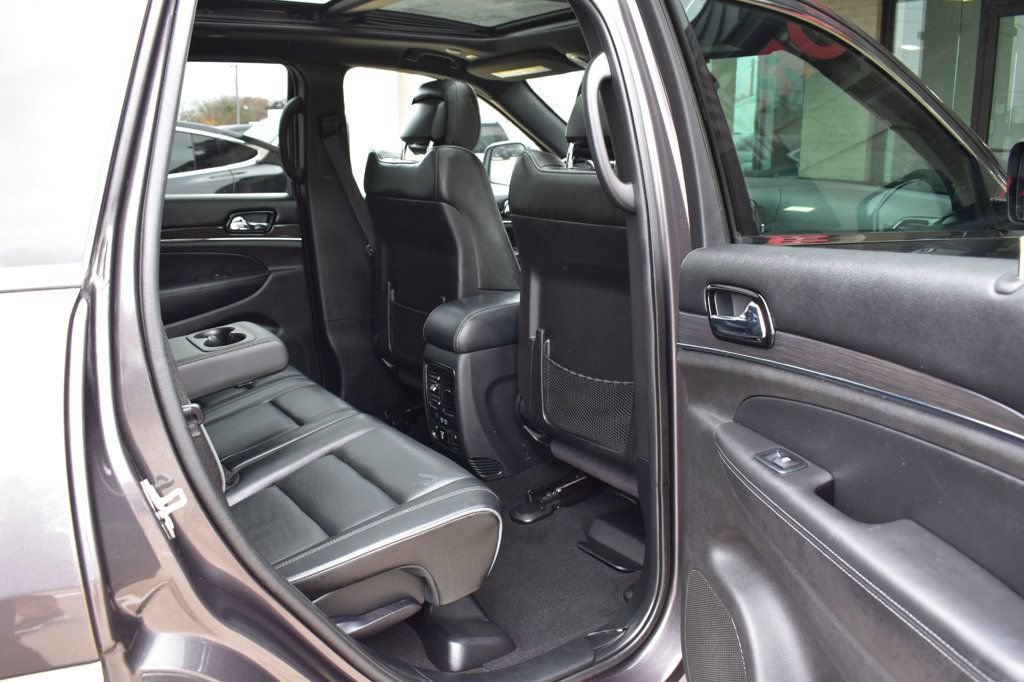 Used 2020 Jeep Grand Cherokee Overland RWD image 25