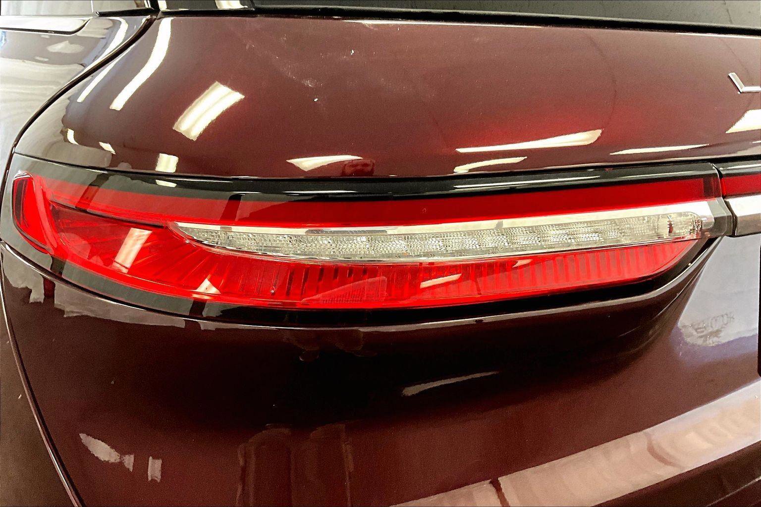 Used 2020 Lincoln Corsair Reserve w/ Elements Package image 28