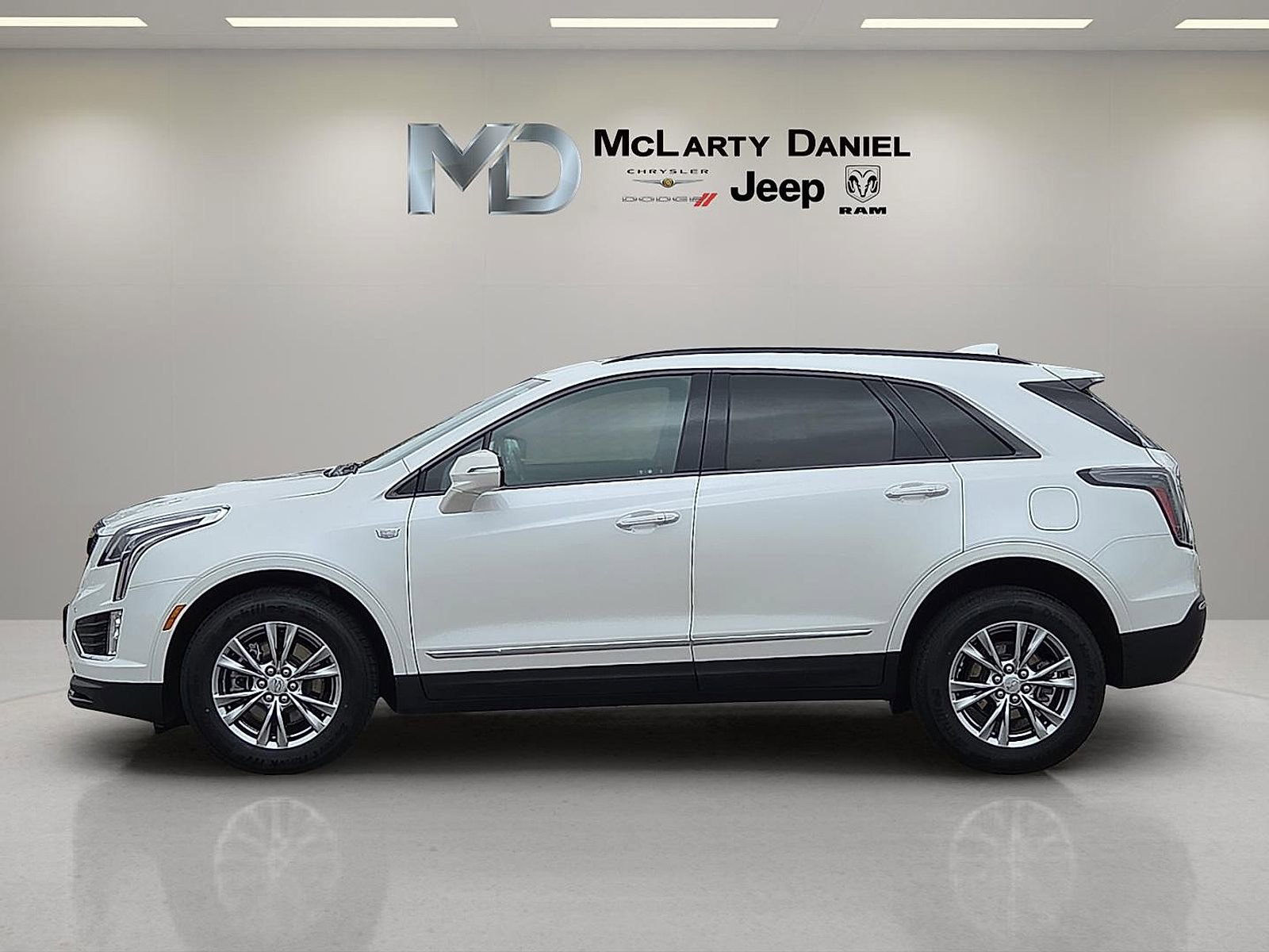 Used 2021 Cadillac XT5 Sportv image 3