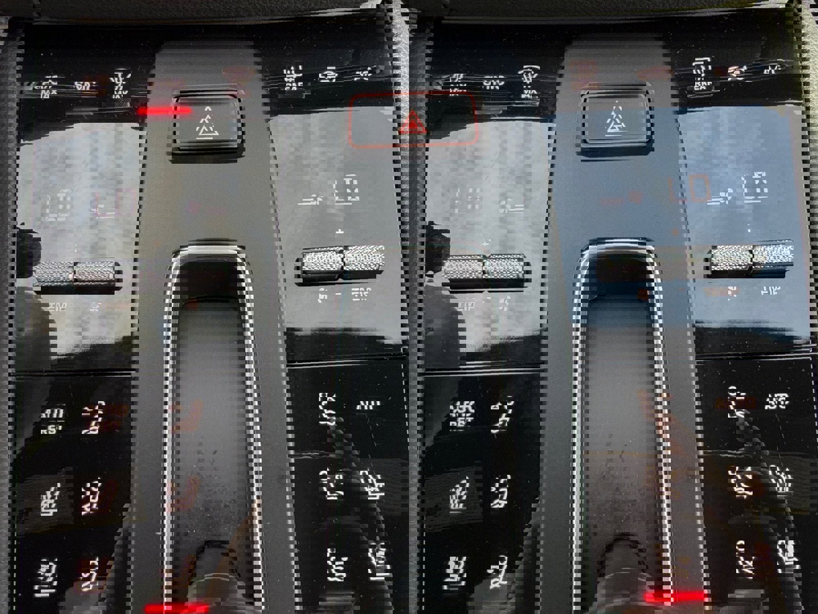 Used 2025 Porsche Macan image 34