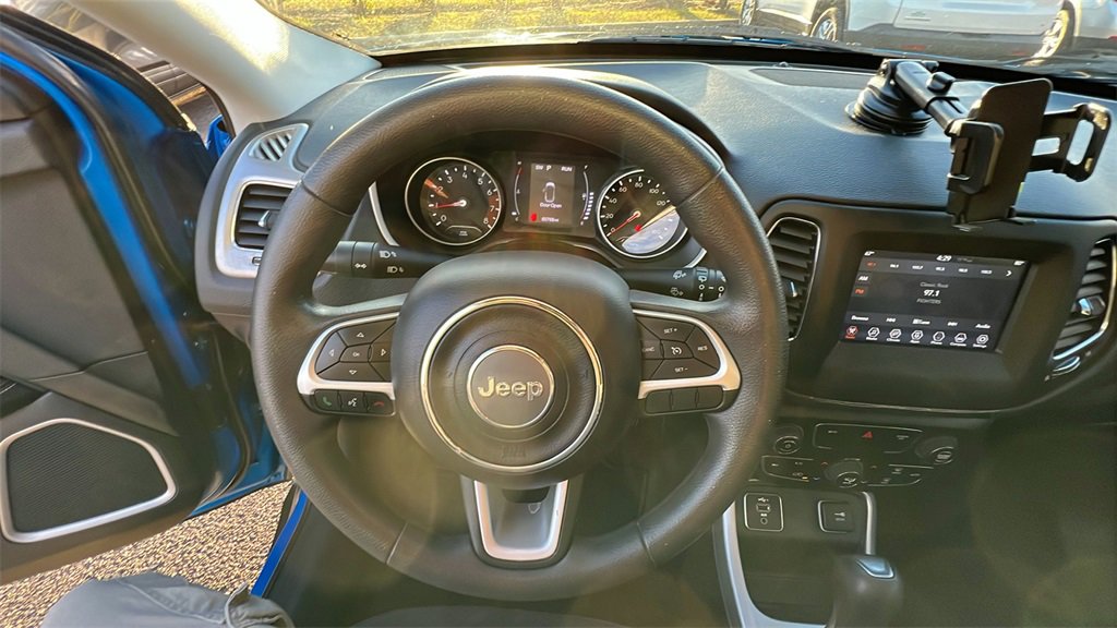 Used 2021 Jeep Compass Sport image 22