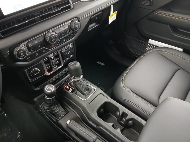 New 2026 Jeep Gladiator Sport AWD/4WD image 26