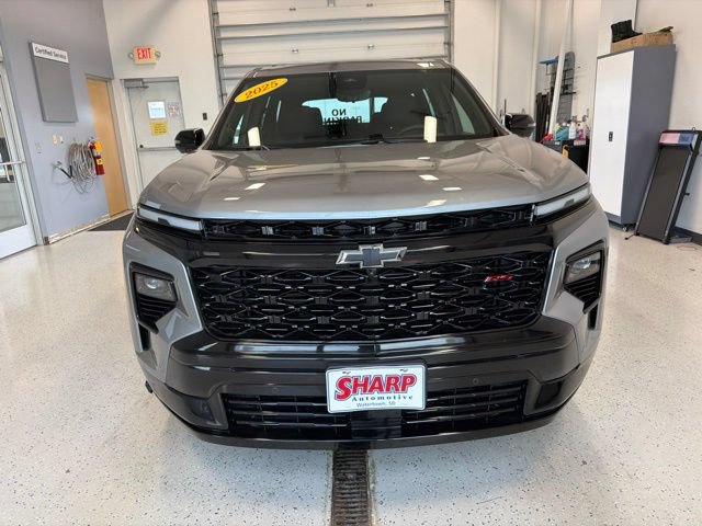 Used 2025 Chevrolet Traverse RS w/ LPO, Floor Liner Package AWD/4WD image 5
