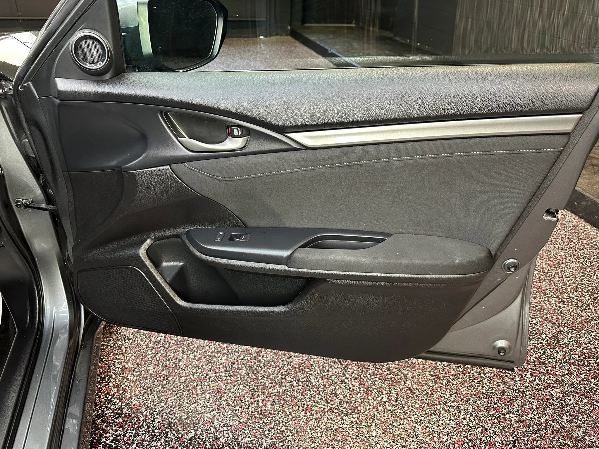 Used 2020 Honda Civic EX image 30
