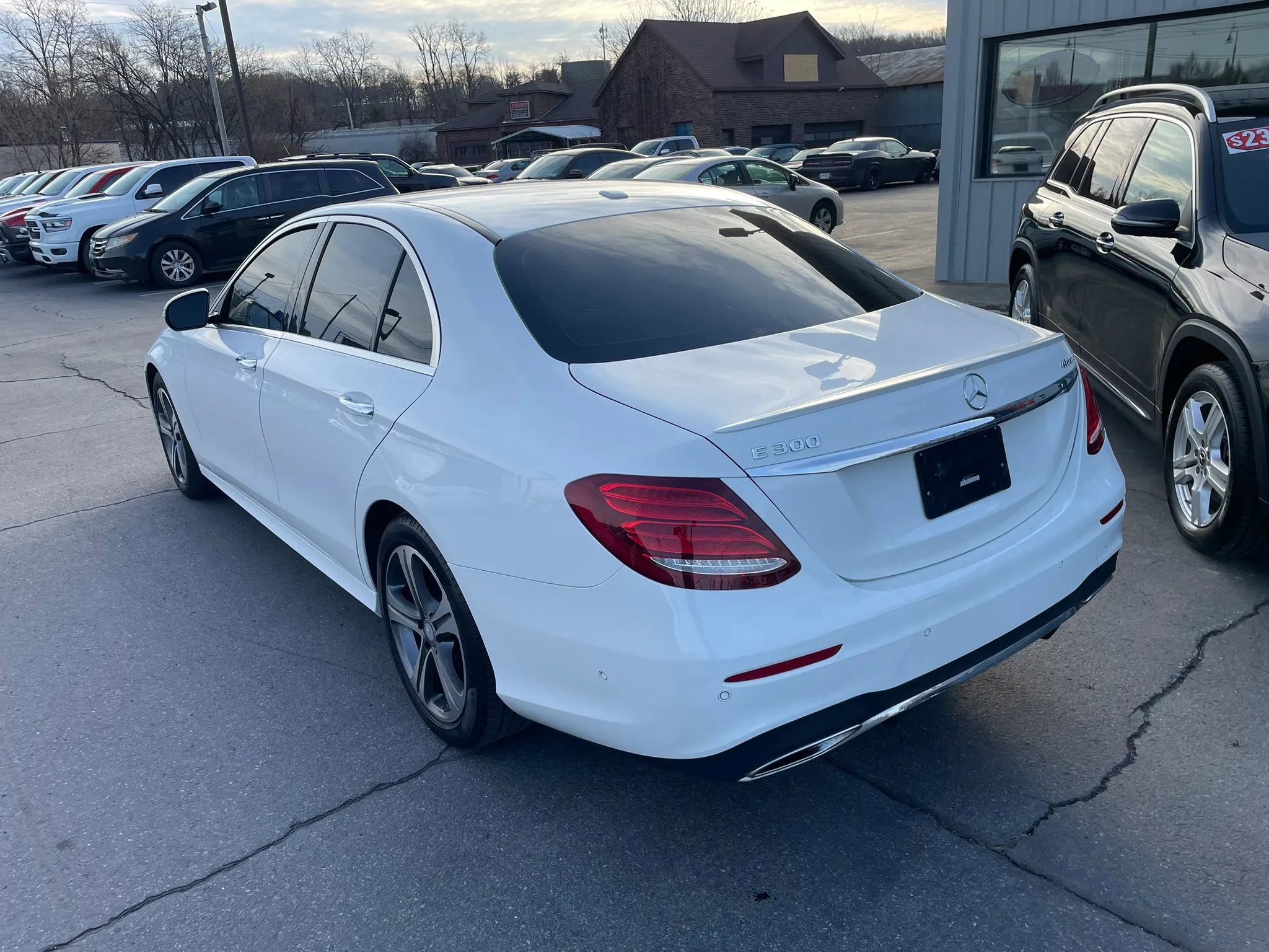 Used 2017 Mercedes-Benz E 300 4MATIC w/ Premium 1 Package image 4