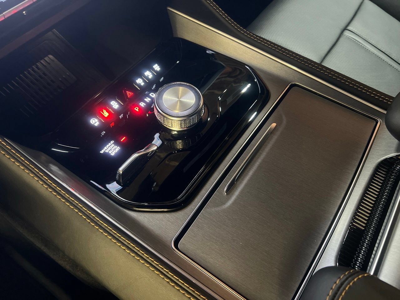 New 2026 Jeep Grand Wagoneer L 4WD image 27