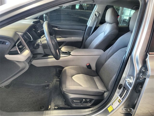 Used 2023 Toyota Camry LE image 12