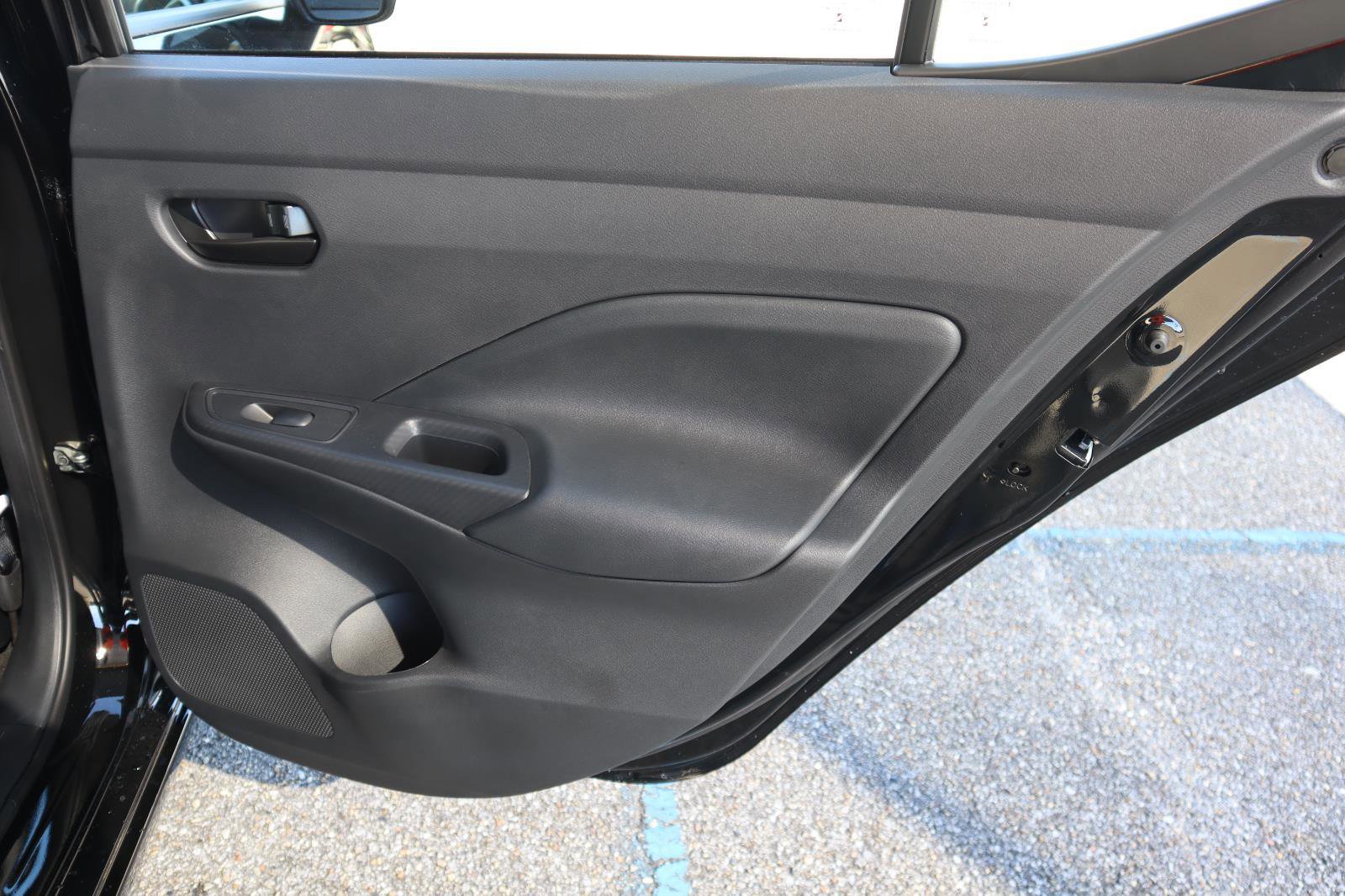 Used 2025 Nissan Versa S w/ Trunk Package image 27