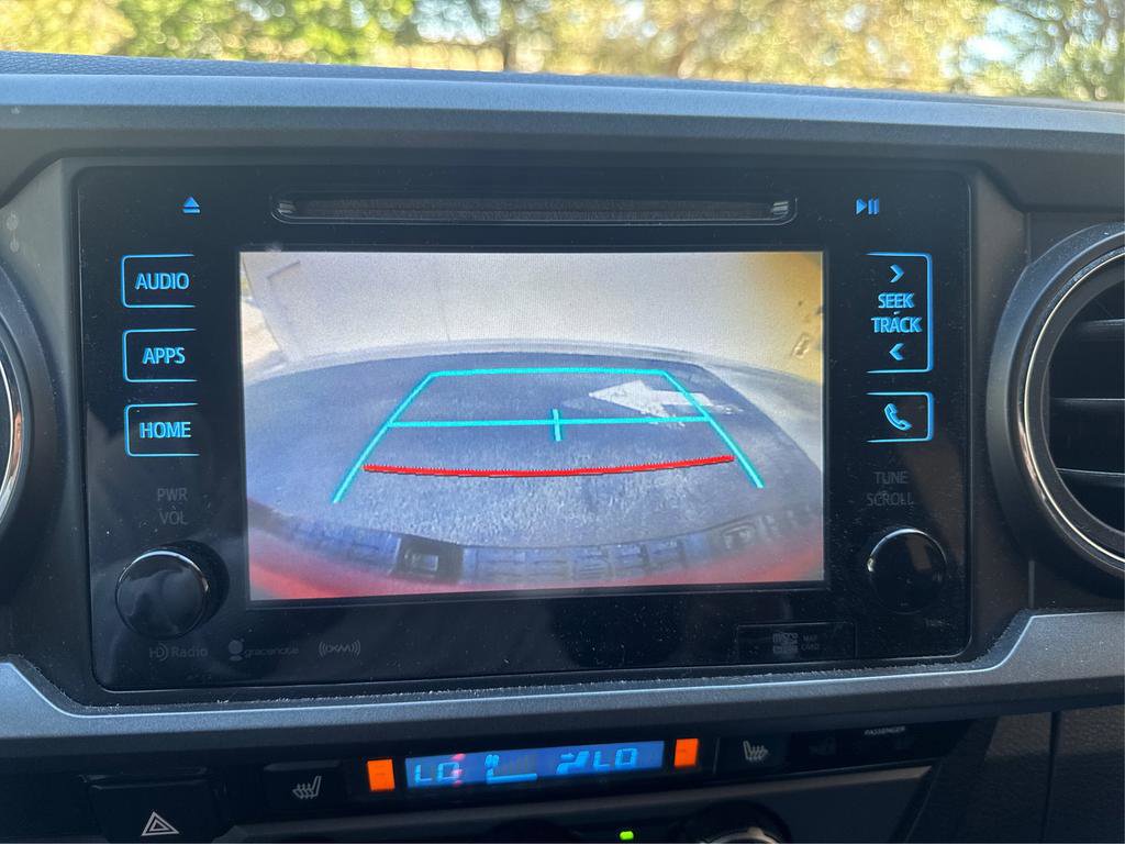 Used 2017 Toyota Tacoma TRD Off-Road w/ Premium & Technology Package image 17