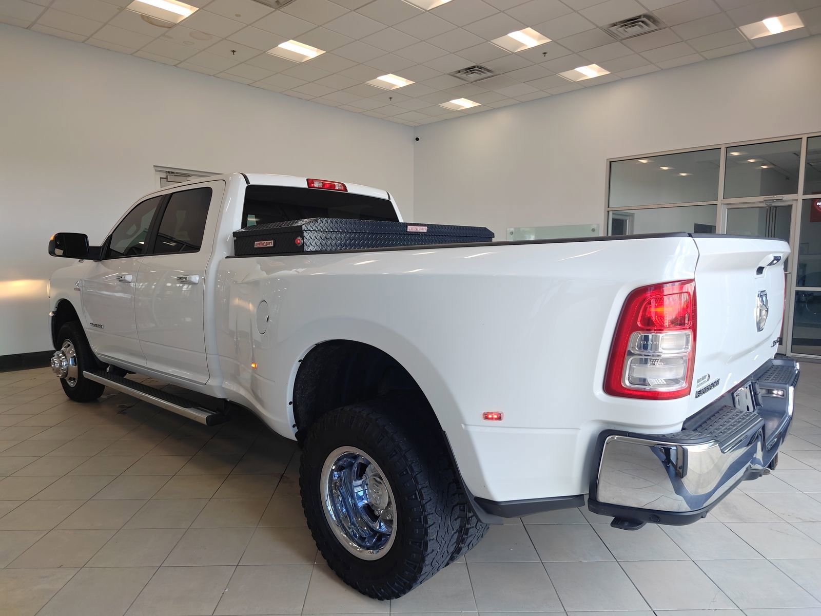 Used 2019 RAM 3500 Big Horn image 5