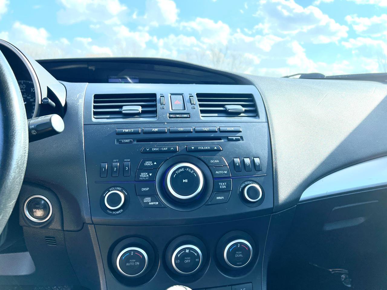 Used 2012 MAZDA MAZDA3 s Touring image 23