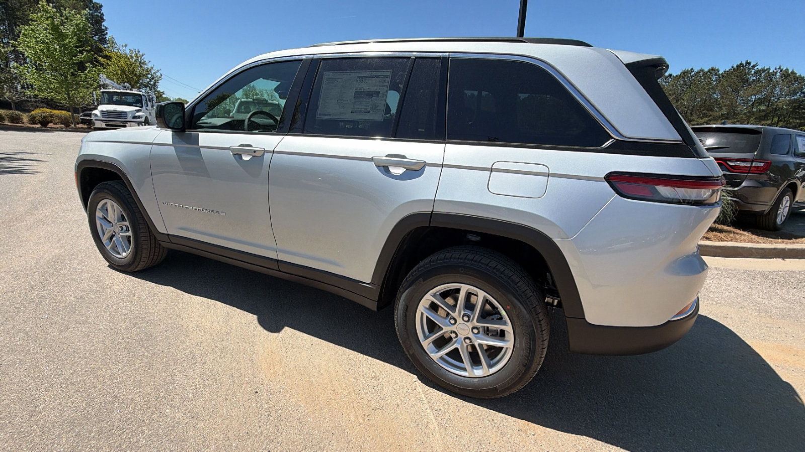 New 2026 Jeep Grand Cherokee Laredo X AWD/4WD image 10