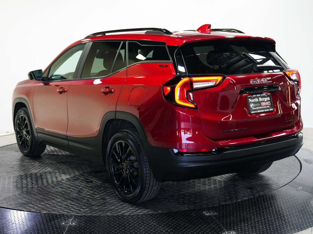 Used 2024 GMC Terrain SLE w/ Driver Convenience Package AWD/4WD image 6