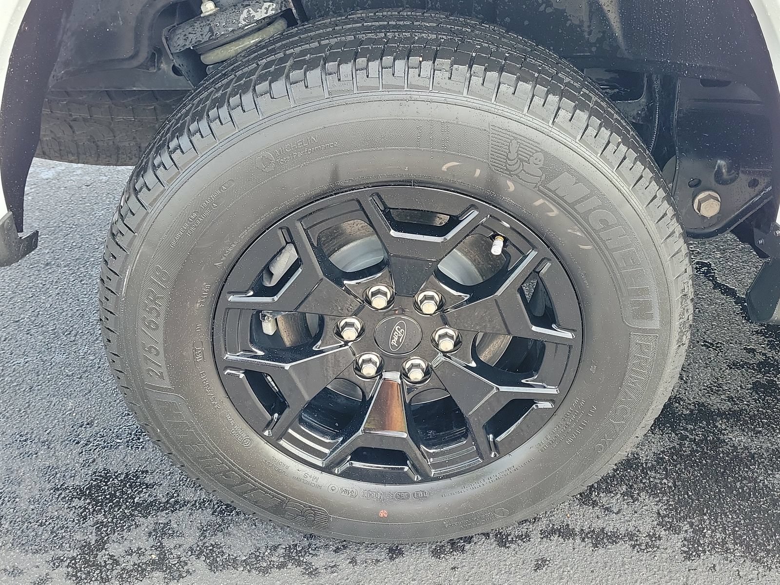 Certified 2025 Ford F150 Lightning XLT AWD/4WD image 5