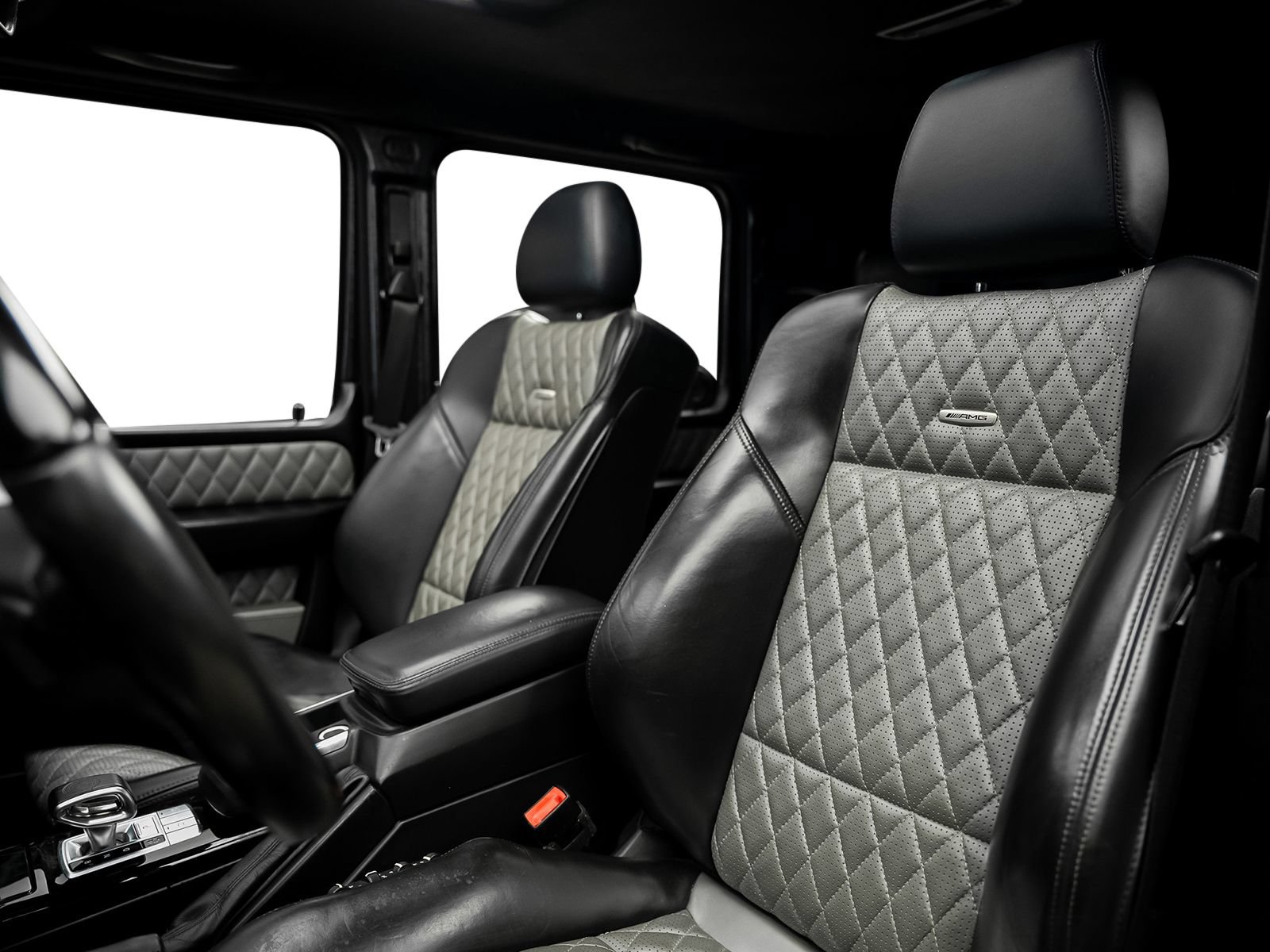 Used 2015 Mercedes-Benz G 63 AMG 4MATIC image 36