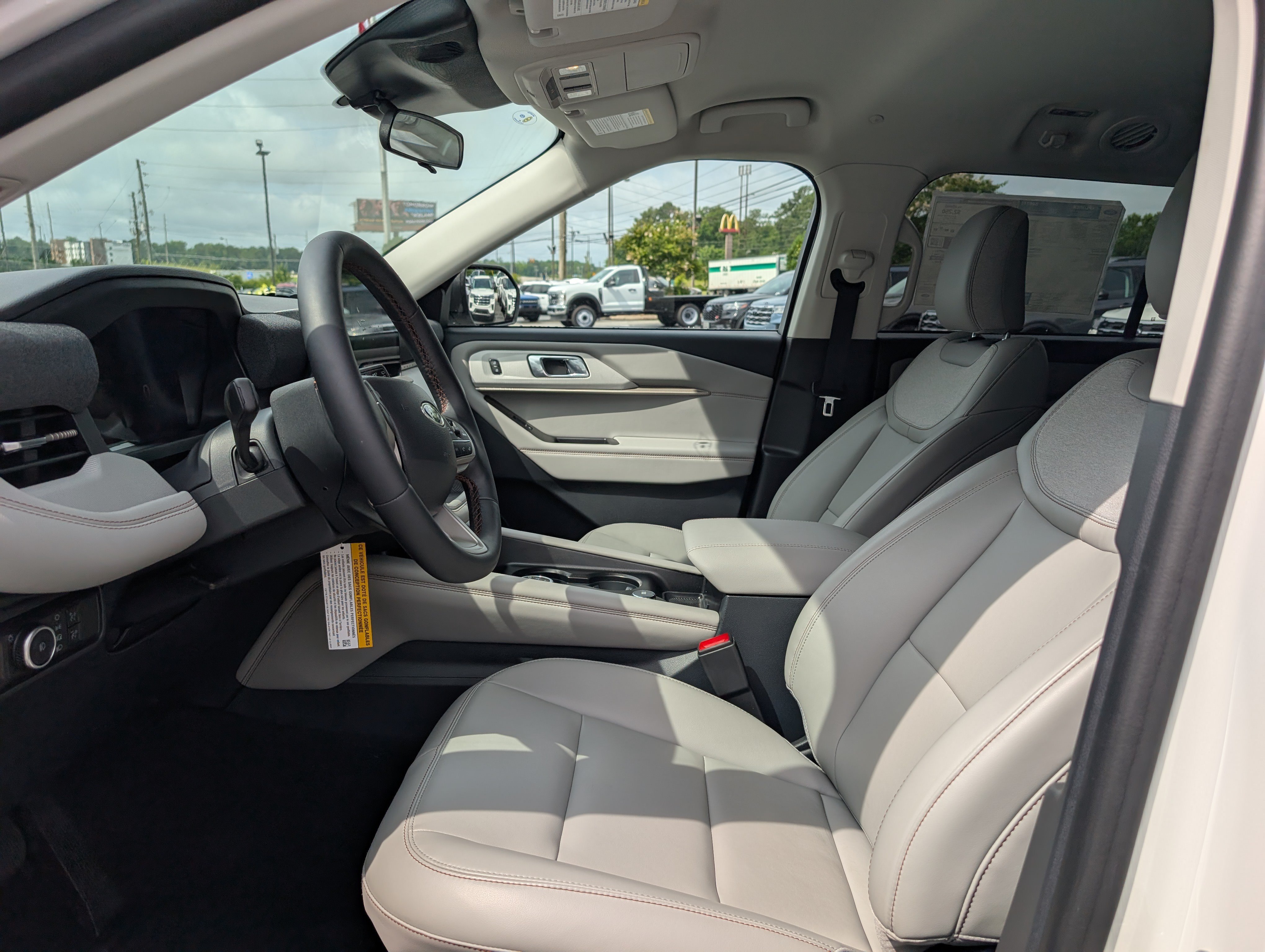 New 2026 Ford Explorer Active w/ Active Comfort Package AWD/4WD image 19