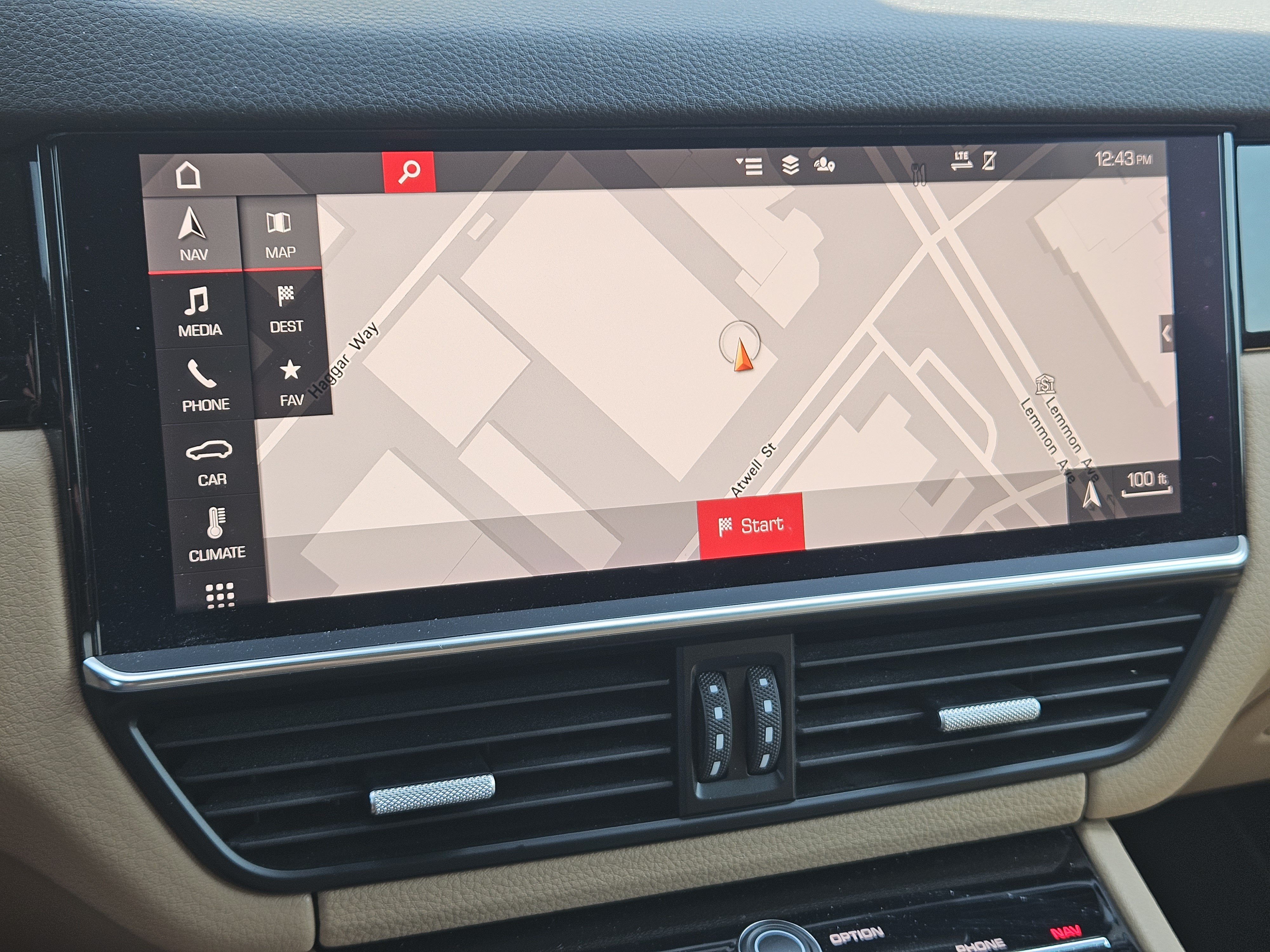 Certified 2021 Porsche Cayenne Coupe AWD/4WD image 17