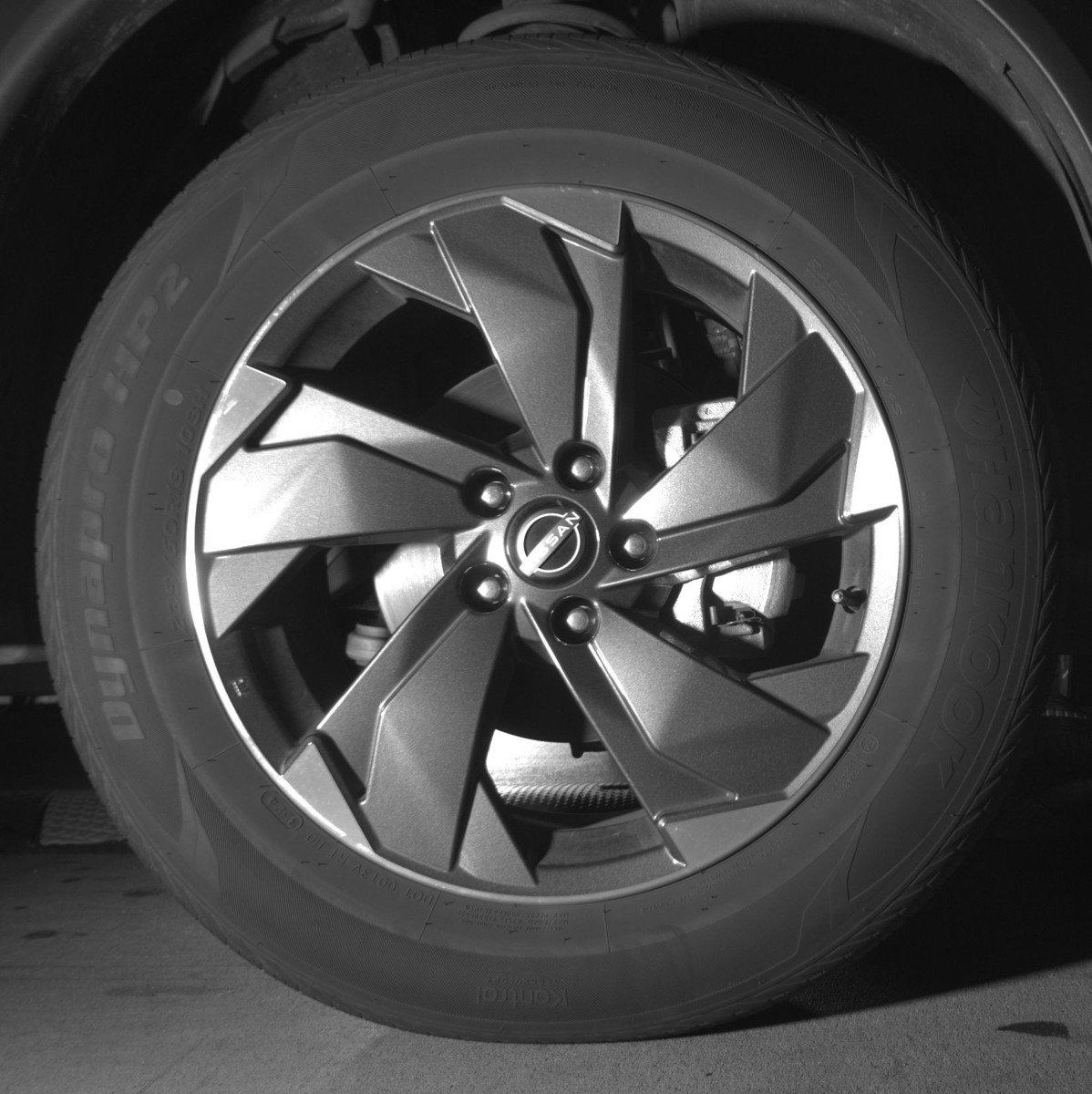 Used 2025 Nissan Rogue SV image 13