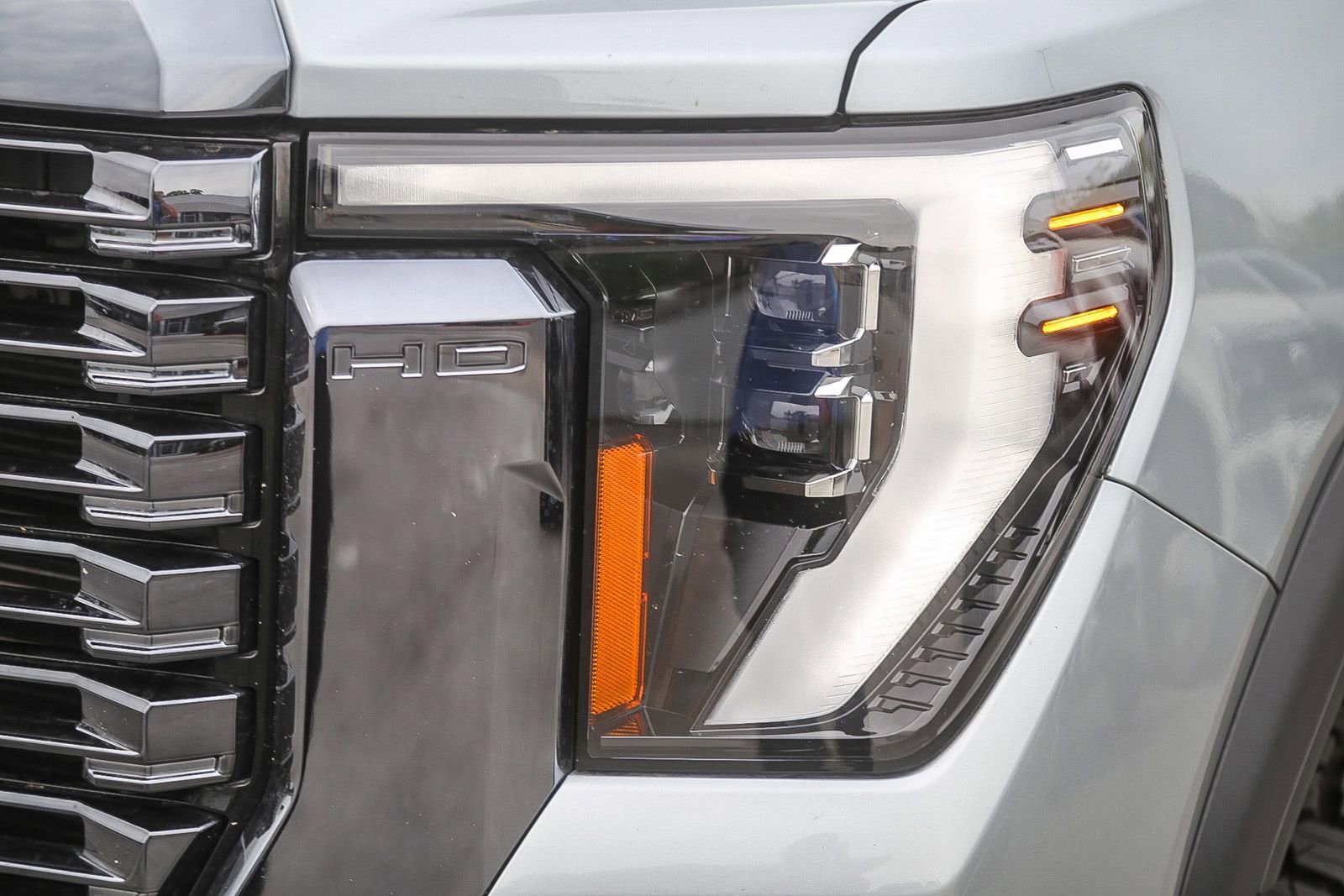 Used 2024 GMC Sierra 3500 Denali Ultimate image 7