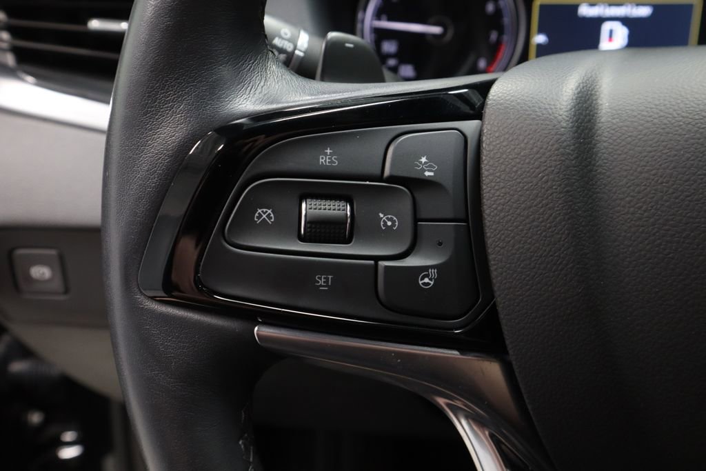 Used 2023 Buick Enclave Essence w/ Sport Touring Edition image 28